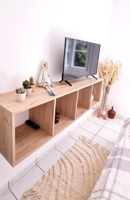 Appartement Proche De L'Aeroport De Nantes Saint-Aignan-Grand-Lieu Bagian luar foto